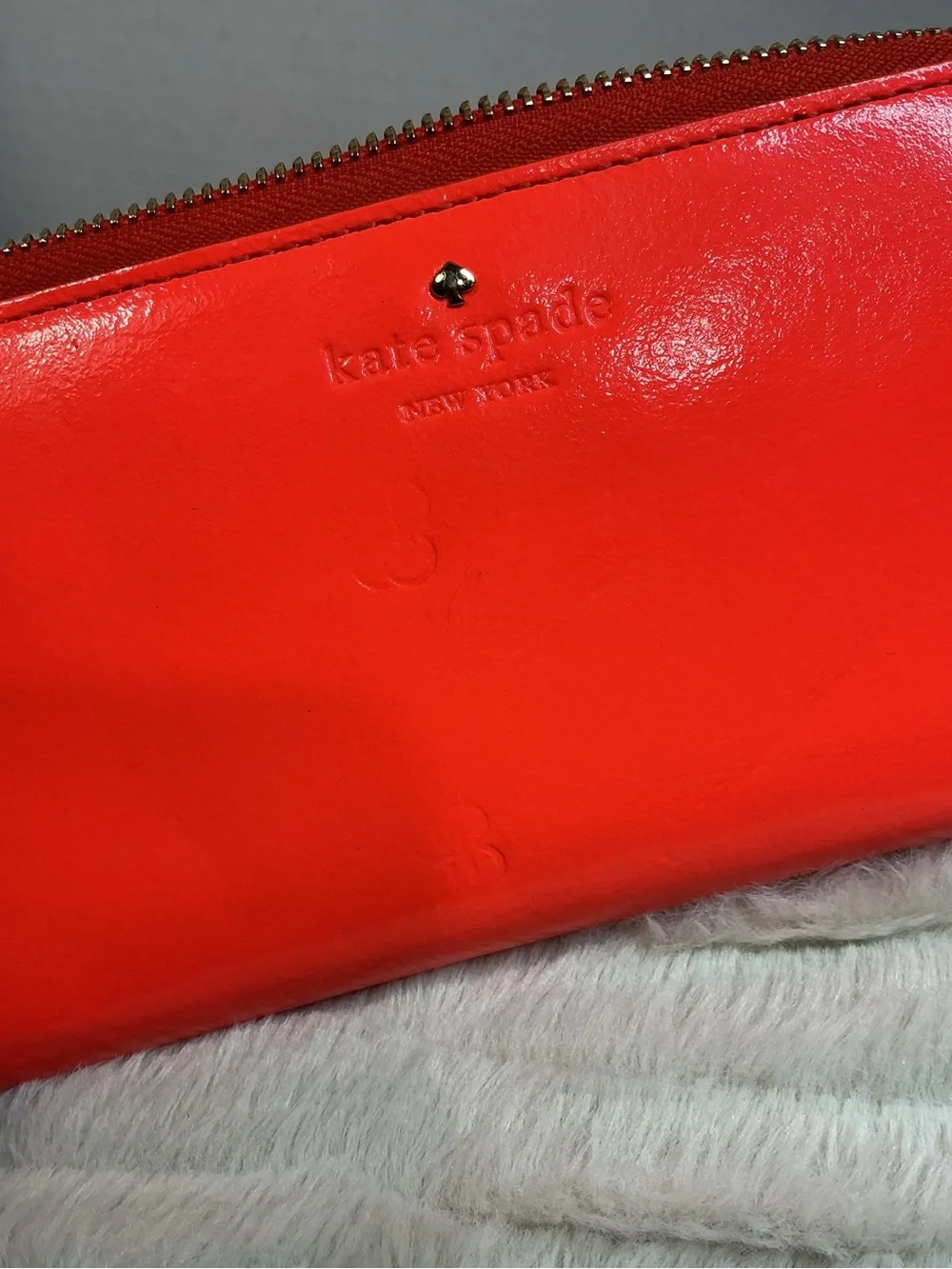 Kate Spade New York Bright Orange/Red Leather Zip Wallet – Great Condition